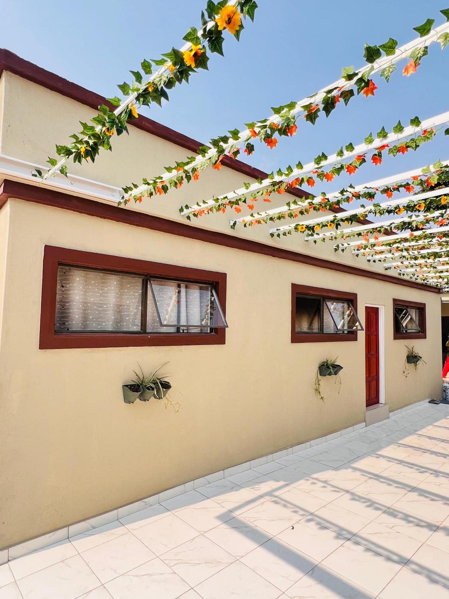 Lamamie Suite Lodge Thohoyandou Exterior foto